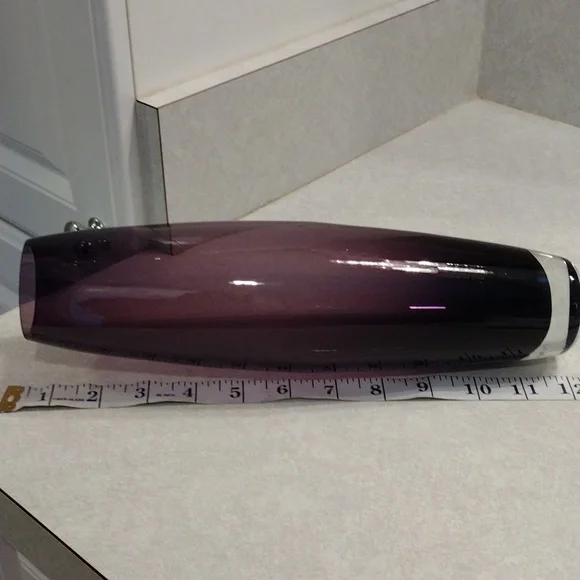 Beautiful purple bud vase. - Picture 4 of 7